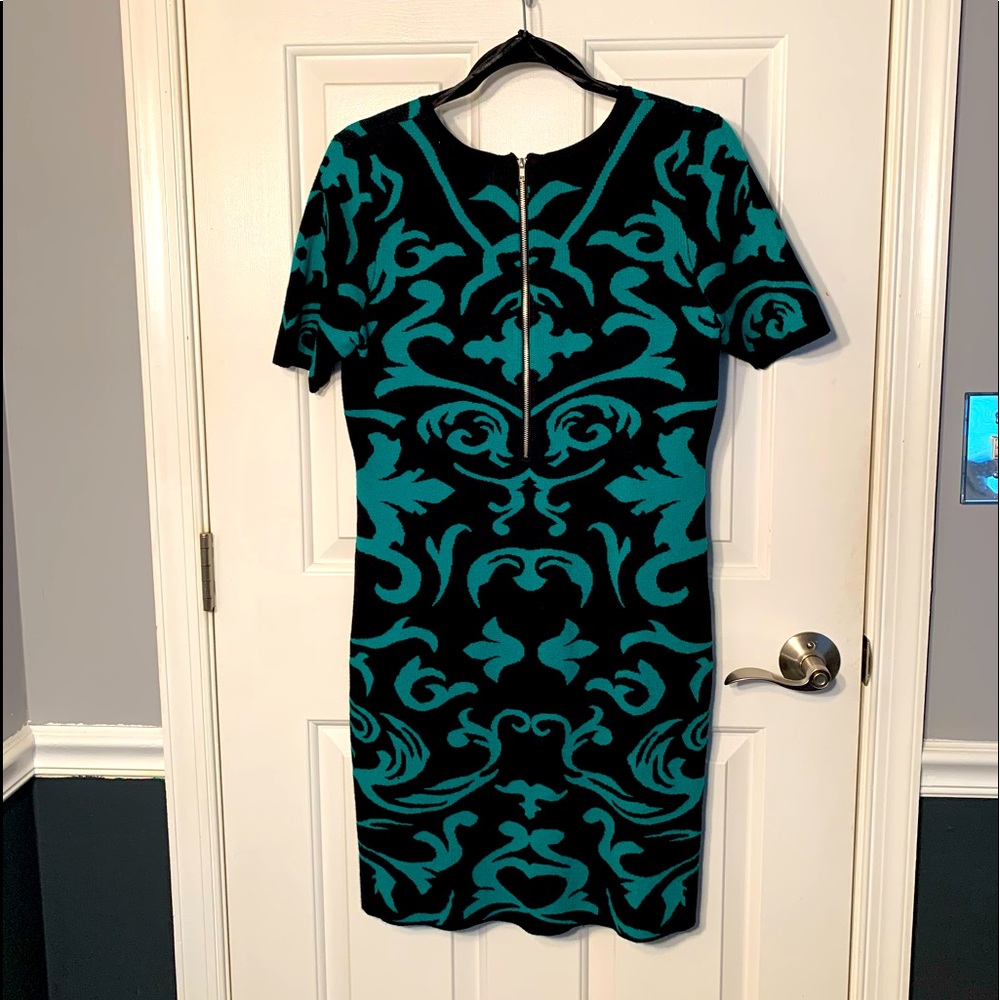 Dress - Picture 2 of 4